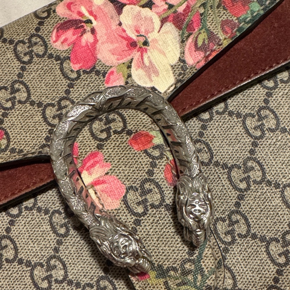 AuthenticGucci Beige GG Supreme Canvas Crossbody with Pink Floral and Brown Trim - Picture 2 of 8